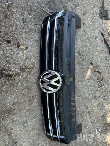 предна решетка VW Sharan 7N0 с емблема 7N0853653