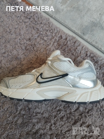 Оригинални дамски маратонки NIKE , снимка 5 - Маратонки - 54404781