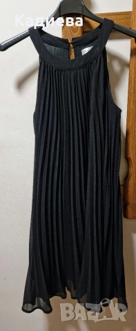 къса черна рокля с плисета- солей, снимка 2 - Рокли - 54310234