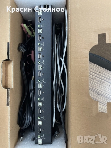 ATEN 8-Port USB HDMI KVM Switch CS1798, снимка 2 - Други - 55433991