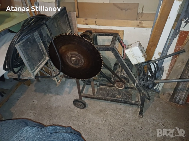 Циркуляр , снимка 2 - Триони и циркуляри - 54071354