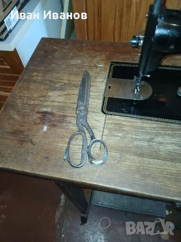 Продавам шевна машина "MUNDLOS Original-Victoria"-крачна, снимка 2 - Други машини и части - 54072928
