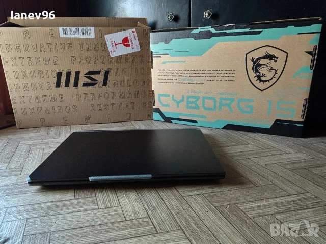 Msi Cyborg 15 A12V , снимка 3 - Лаптопи за игри - 55063152