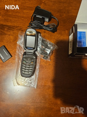 Мобилен телефон Samsung C520 - ЧИСТО НОВ - УНИКАТ!, снимка 2 - Samsung - 54738956