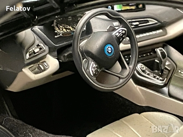 BMW i8 L12 Paragon 1:18, снимка 3 - Колекции - 54442448