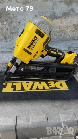 Такер/ пистолет за пирони до 9см Девалт Dewalt DCN692P2