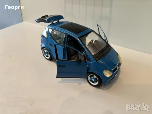 Mercedes A class 1:18 , снимка 3 - Колекции - 55672006