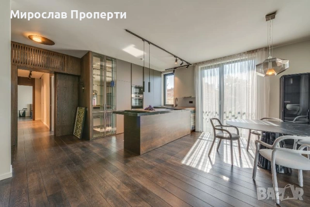Продаваме Четиристаен апартамент в Свобода