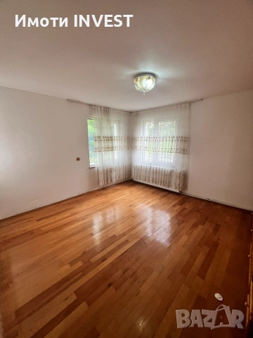 Ремонтирана къща в гр. Омуртаг до Еконт, снимка 13 - Къщи - 55099728