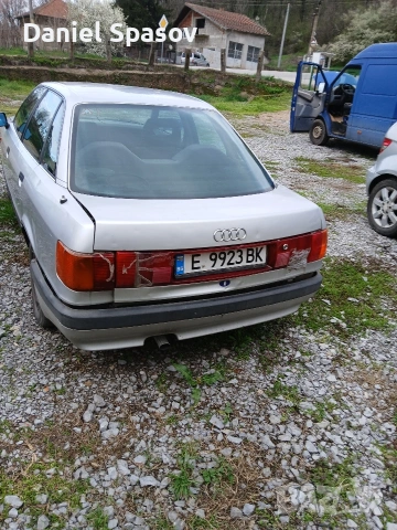 Продавам Ауди 80 цяла за части., снимка 4 - Автомобили и джипове - 55133047