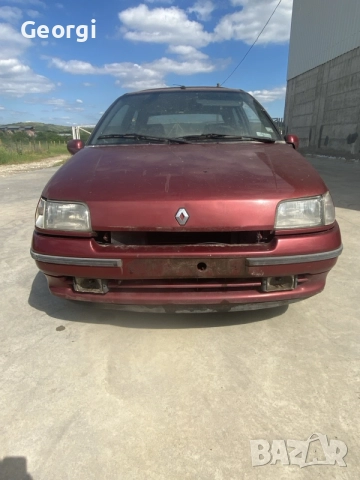 Renault Clio 1.4 бензин Продава се само на части със здрав мотор и скоростна кутия с бракуван талон