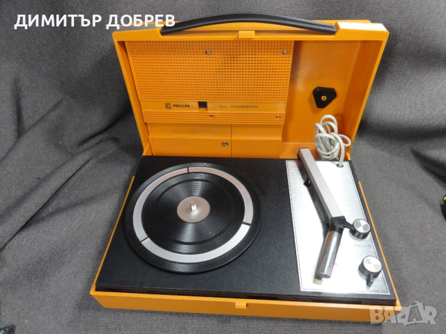 СТАР РЕТРО ПРЕНОСИМ ГРАМОФОН КУФАР PHILIPS ALL TRANSISTOR 22GF210