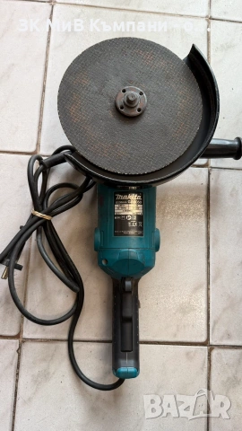 Ъглошлайф  Makita GA9050 , снимка 3 - Други инструменти - 55136445