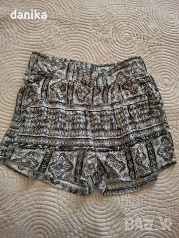 Къс панталон и топ М , S / M Pieces , снимка 2 - Къси панталони и бермуди - 55122405