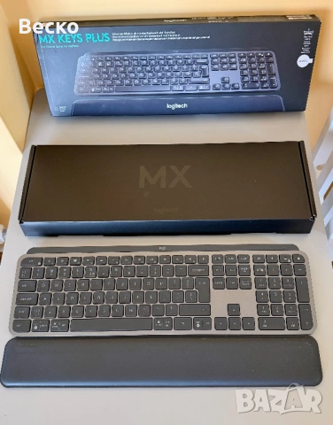 Logitech MX Keys Plus – като нова, пълен комплект