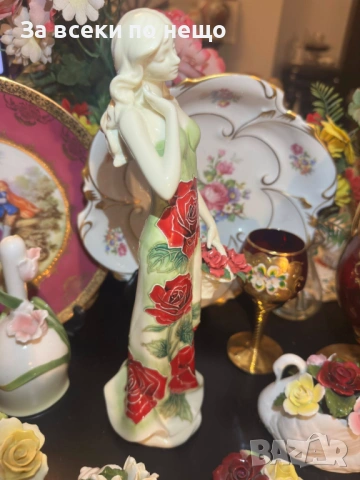 Old Tupton Ware England  Circa 1997 “ Царицата на розите” Код P2122, снимка 11 - Декорация за дома - 54159163
