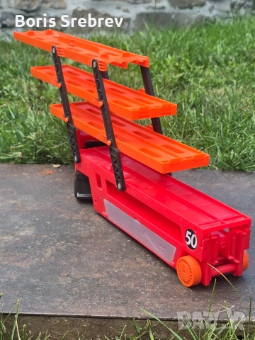 Комплект Hot Wheels: Мегатранспортьор за 50+ колички + Лот писти и лаунчери, снимка 7 - Коли, камиони, мотори, писти - 54990382