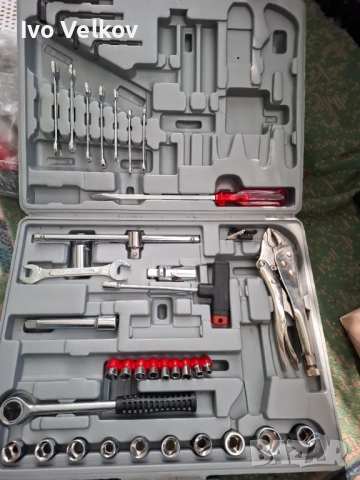 Куфар със инструменти и гедоре!