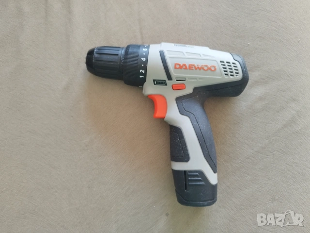 Акумулаторен винтоверт Daewoo + зарядно, снимка 5 - Винтоверти - 54907799