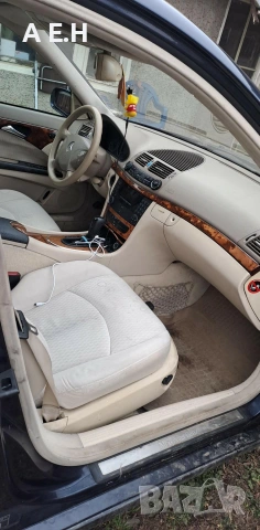 Mercedes Benz E270, снимка 13 - Автомобили и джипове - 54595226