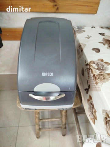 Хладилна чанта за автомобил WAECO 15л./12V, снимка 14 - Хладилни чанти - 54045284