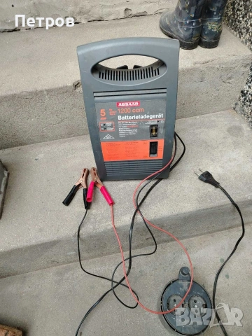 Зарядно за акумулатор , снимка 3 - Аксесоари и консумативи - 54273686