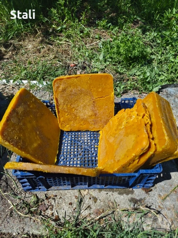 Чист пчелен восък, снимка 2 - Пчелни продукти - 54625016