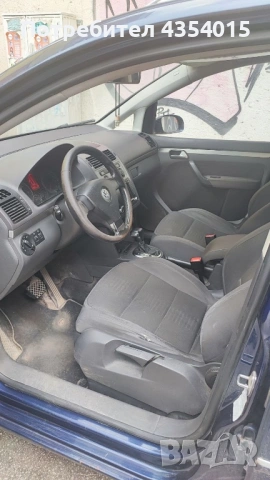 Продавам Vw Touran DSG 2.0TDI-за ремонт или за части, снимка 5 - Автомобили и джипове - 54658582