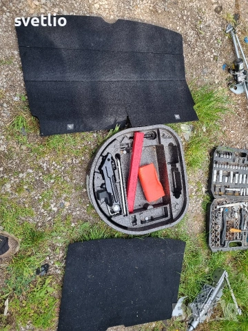 кора за багажник,крик и ключ за гуми мини,mini clubman