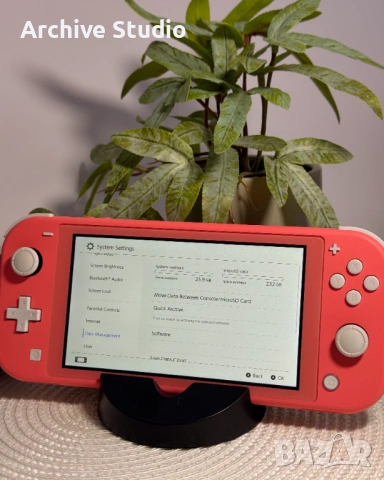 Nintendo Switch Lite Coral + 256GB SD карта! КАТО НОВ!, снимка 6 - Nintendo конзоли - 54508564