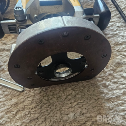 Dewalt DW625E 2 kW оберфреза, снимка 4 - Други инструменти - 54633127