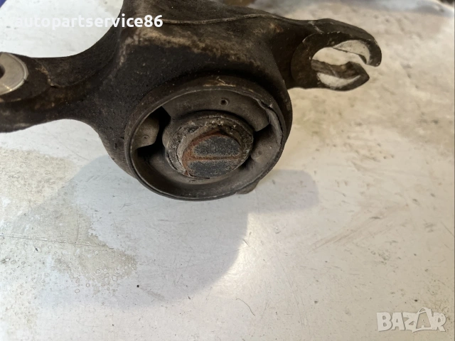 Долен преден ляв носач за Mercedes ML W164 420 CDI (2007) 000060366106, снимка 2 - Части - 55238374