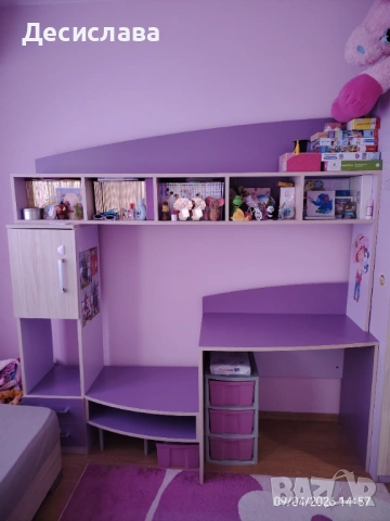 Секция с бюро и гардероб 