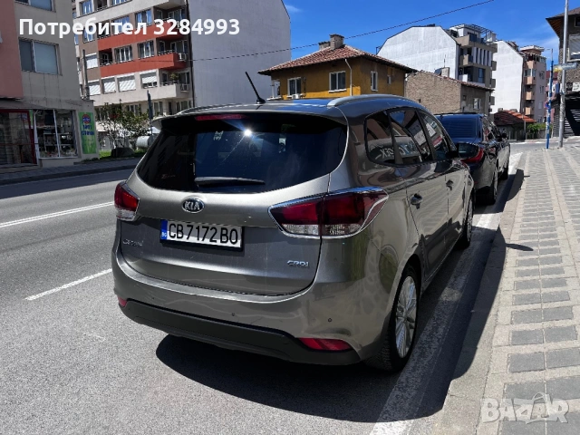 Автомобил Kia Carens Facelift, 7 местна, сервизирана, снимка 4 - Автомобили и джипове - 54746184