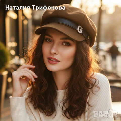 Елегантна дамска шапка тип фуражка с декоративна лента и метално лого, снимка 3 - Шапки - 54093530