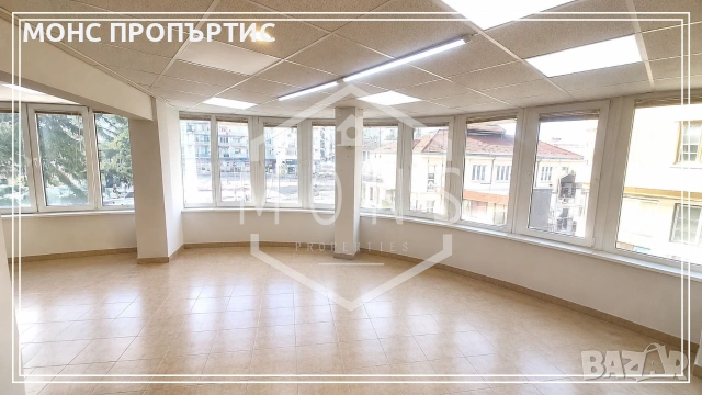 Търговско помещение за продажба в централната част на гр. Горна Оряховица