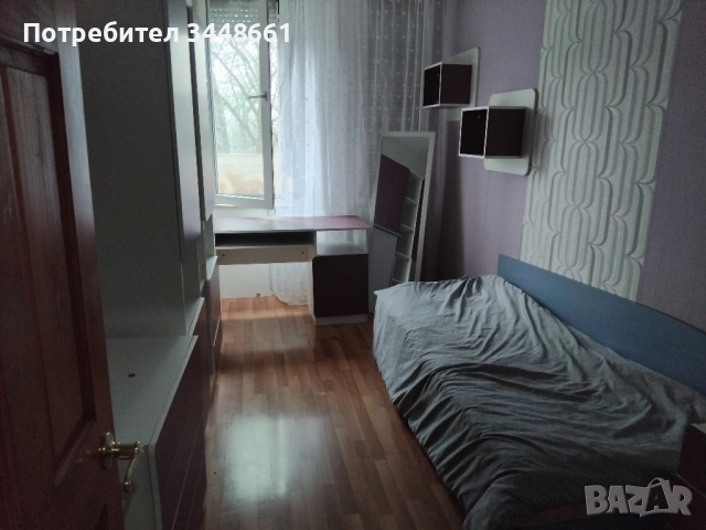 Продавам обзавеждане за стая
