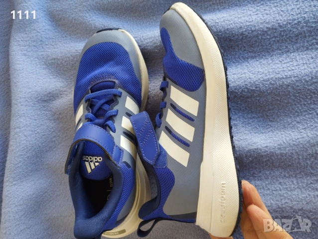 Летни маратонки Adidas  номер 33.