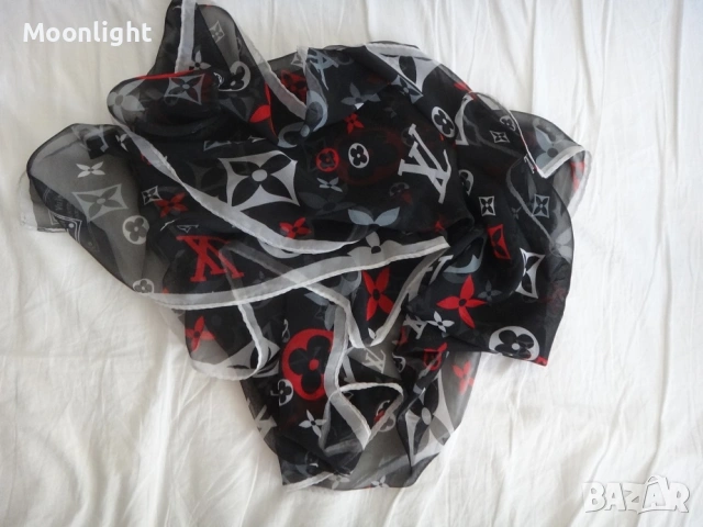 Нов копринен шал Louis Vuitton, снимка 3 - Шалове - 54312382