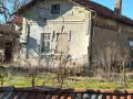 Продава керпичена къща, снимка 1