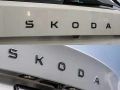 Емблема Надпис SKODA за Багажник (Нов Шрифт, 3см) - Черен Гланц / Хром, снимка 1