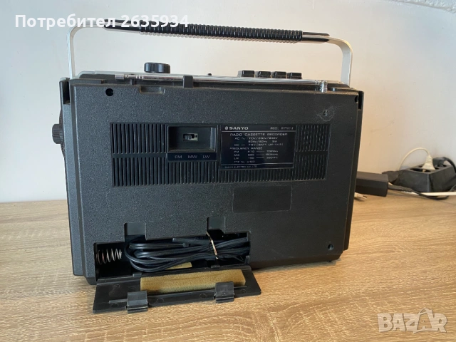 Радиокасетофон M2560 - за части, снимка 4 - Радиокасетофони, транзистори - 54606150