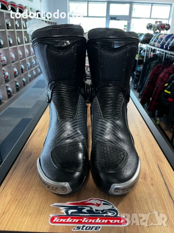 Mото ботуши DAINESE TORQUE D1 OUT 43,всички протектори,подвижна става 252.30 лв. / 129 €, снимка 3 - Аксесоари и консумативи - 54494184