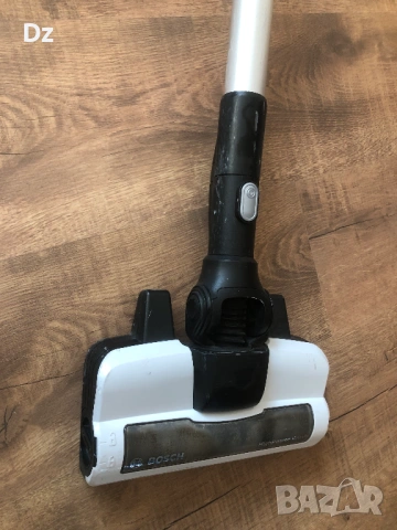 Прахосмукачка на батерия Bosch, снимка 2 - Прахосмукачки - 54035289