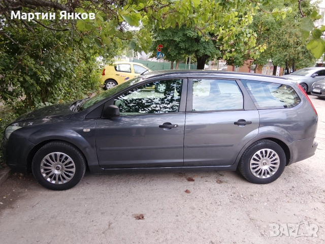 Продавам изключително запазен ford focus 1.6i, бензин., снимка 2 - Автомобили и джипове - 55249889