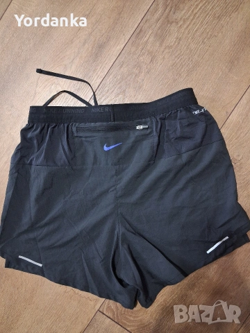 Дамски къси панталонки Nike, снимка 2 - Къси панталони и бермуди - 54566758