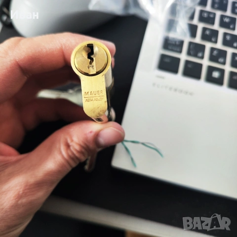 Секретен патрон Mauer Assa abloy с шест ключа, снимка 2 - Ключове - 54281233
