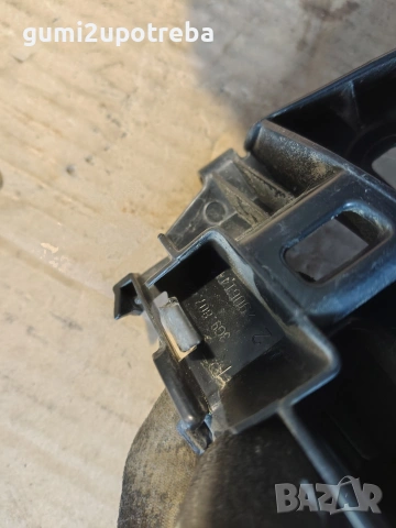 Скоба Държач Дясно Задна Броня 3G9807484 Volkswagen Passat B9 1.5 eTSI 150кс 2024г Бензин, снимка 2 - Части - 54959985