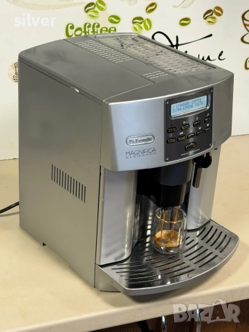 Кафемашина кафе автомат delonghi Elegance с гаранция, снимка 3 - Кафемашини - 55227657