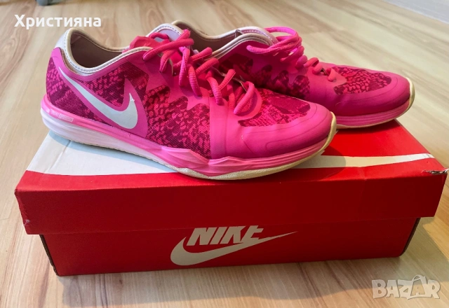 Дамски маратонки Nike